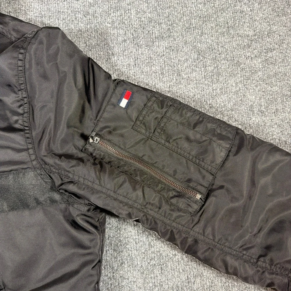 Tommy Hilfiger raiders collaborative shipping